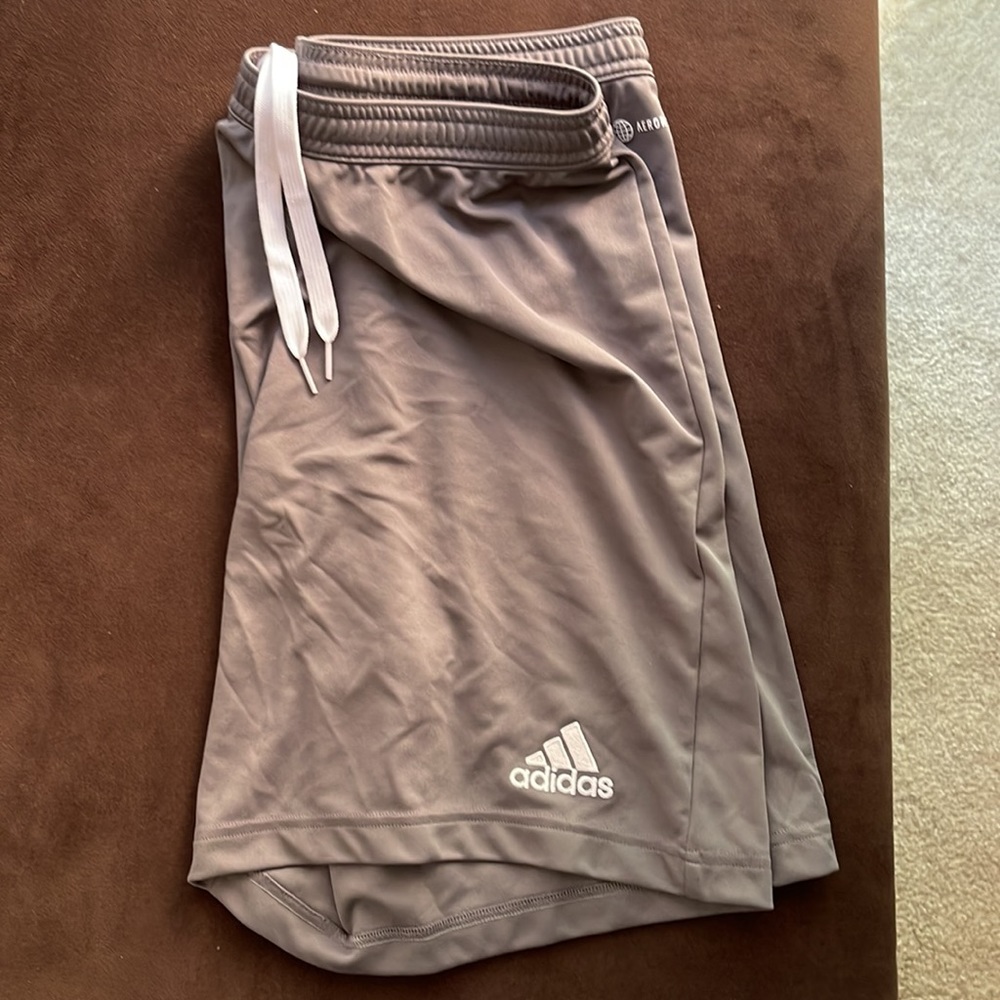 GREY ADIDAS ATHLETIC SHORTS